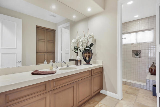 41800 Jones Drive, Palm Desert CA: https://media.crmls.org/mediaz/78023d17-28fe-47c9-ac72-60fb5763d66e.jpg