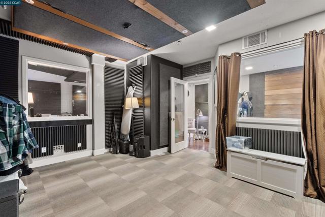 110 Costanza Drive, Martinez CA: https://media.crmls.org/mediaz/78024919-f8d8-4e67-8eaf-803ec5c1ae21.jpg