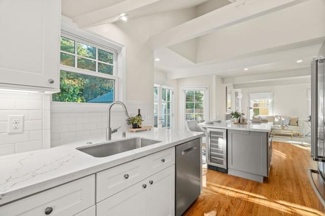 1547 Columbus Avenue, Burlingame CA: https://media.crmls.org/mediaz/78040ee4-db59-4182-b2d6-7a4a9efe6d2b.jpg