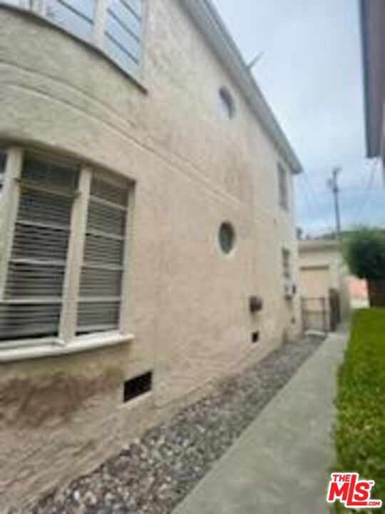 3757 Los Feliz Boulevard, Los Angeles CA: https://media.crmls.org/mediaz/7804c259-4450-4646-a64e-4d9d169bd922.jpg