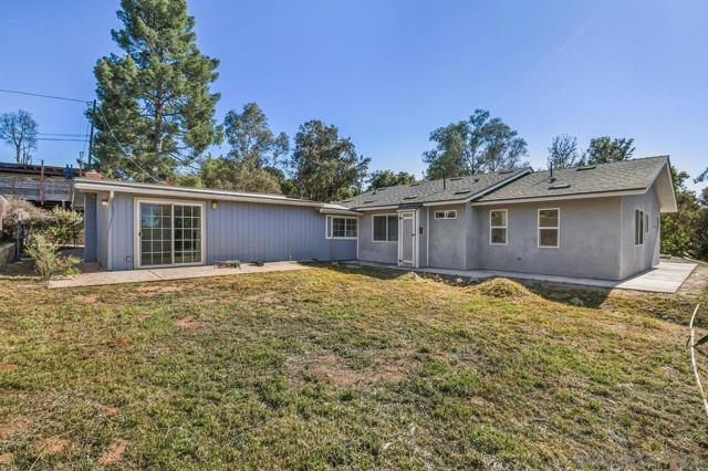 1450 1452 Rock Terrace, Alpine CA: https://media.crmls.org/mediaz/7804e114-eebd-4312-b646-8c6ef2b31721.jpg