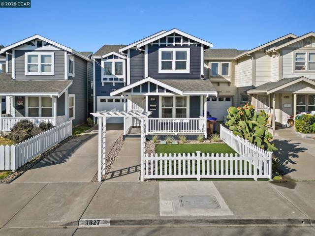 1627 Livingston Ln, Richmond CA: https://media.crmls.org/mediaz/780527cd-6ad6-4ed5-b9d3-74559a7bac33.jpg