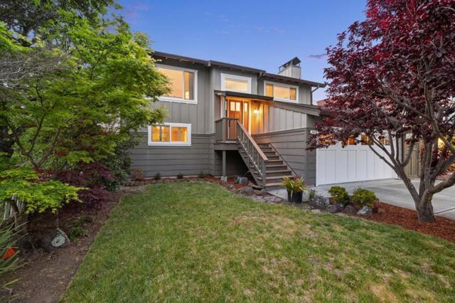 624 Terrace Avenue, Half Moon Bay CA: https://media.crmls.org/mediaz/78068067-265c-4d85-80c4-d87d77504b96.jpg