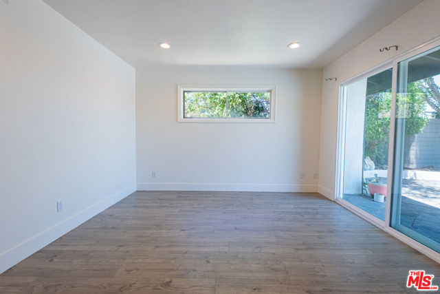 3650 Sapphire Drive, Encino CA: https://media.crmls.org/mediaz/78068b51-30c5-4ae0-8436-8e2eaafb60e7.jpg