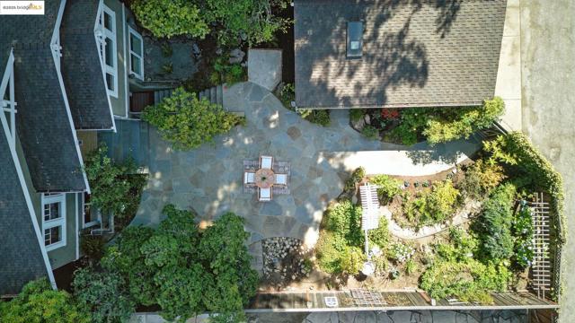 1020 Channing Ave, Palo Alto CA: https://media.crmls.org/mediaz/78076dab-1690-48c3-b07c-b716d85c9387.jpg