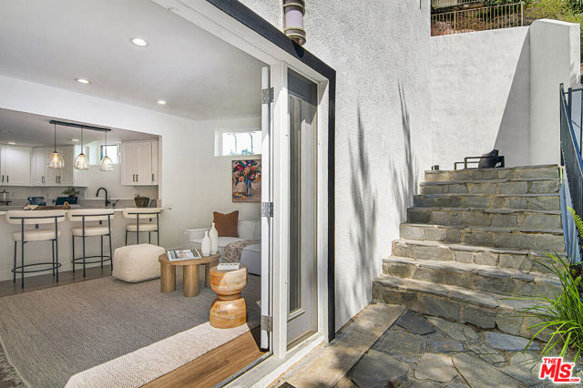 8155 Willow Glen Road, Los Angeles CA: https://media.crmls.org/mediaz/7807dfed-e816-4cf4-9708-e65c69349878.jpg