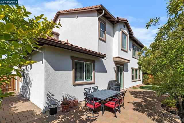 1656 Colchester St, Danville CA: https://media.crmls.org/mediaz/78080345-8f96-4eb1-b551-bb5c51c8487f.jpg