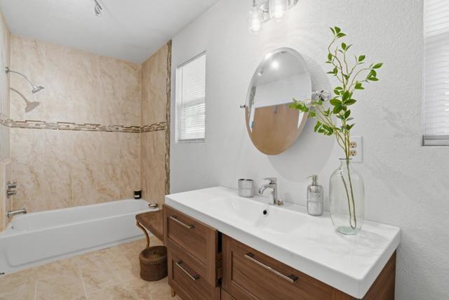 828 Weeks Street, East Palo Alto CA: https://media.crmls.org/mediaz/78081bd9-fe05-4b32-a816-ec2d673e878f.jpg