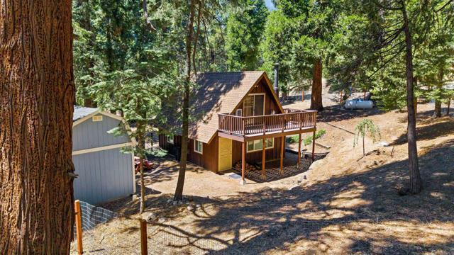 21803 Crestline Road, Palomar Mountain CA: https://media.crmls.org/mediaz/78081e06-083f-489b-889c-432fe449c426.jpg