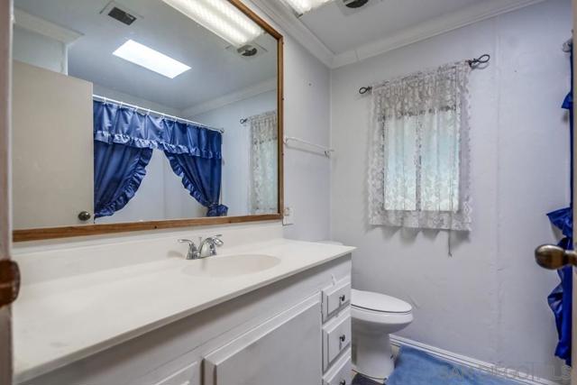 14215 Pecan Park Ln, El Cajon CA: https://media.crmls.org/mediaz/78087b5c-07d4-4a3b-9c95-adbbbc592569.jpg
