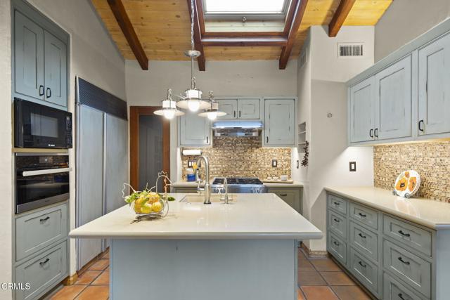 308 Topa Topa Drive, Ojai CA: https://media.crmls.org/mediaz/7808efae-c330-4606-b068-6e2682cd374e.jpg