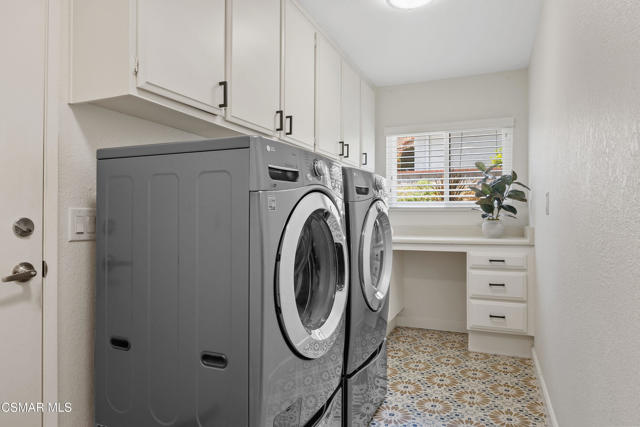 1134 Paquita Street, Camarillo CA: https://media.crmls.org/mediaz/7808f40e-eeba-435a-8edb-d88c8b872e6a.jpg