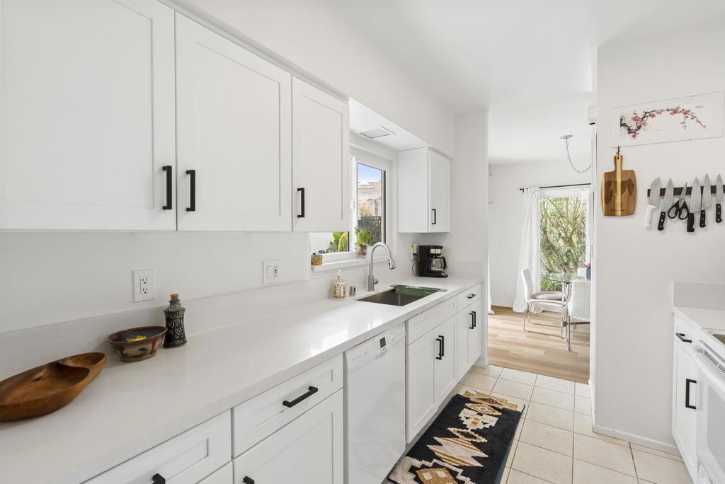 7063 Estrella De Mar Road - photo 4