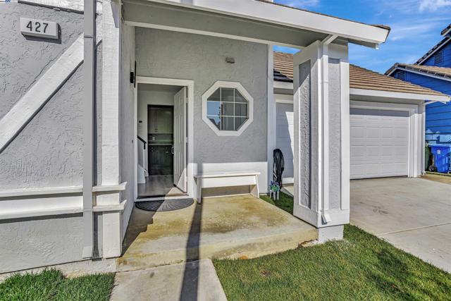 Image 2 of 47 For 427 Summerwood Dr