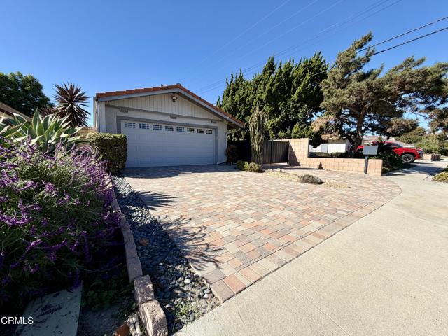 Detail Gallery Image 2 of 16 For 997 Mobil Ave, Camarillo,  CA 93010 - 2 Beds | 2 Baths