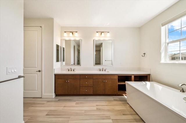 465 Russell Way, Marina CA: https://media.crmls.org/mediaz/780a58bc-f6dd-44ca-8fe7-f93c5bcc31fb.jpg