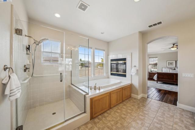 2193 Autinori Ct, Livermore CA: https://media.crmls.org/mediaz/780aae2c-3a09-4b75-bf25-00c72ceb26ac.jpg