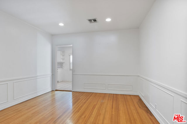 4659 Morse Avenue, Sherman Oaks CA: https://media.crmls.org/mediaz/780b54c2-fb41-4c60-b960-c1309ce29fd8.jpg