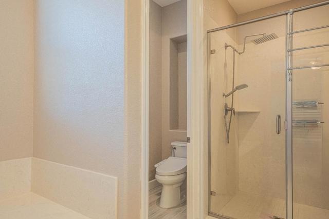 1357 Sunridge Drive, Hollister CA: https://media.crmls.org/mediaz/780babbf-09ca-41c2-bf96-25b1069383b7.jpg