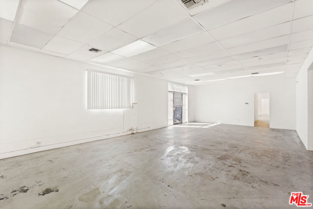 Image 31 of 37 For 3265 59th Street