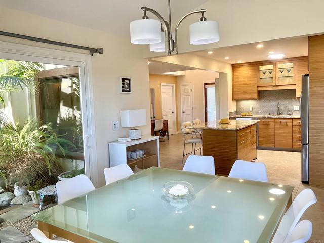 Detail Gallery Image 13 of 51 For 5447 Por Techo Ct, San Diego,  CA 92124 - 6 Beds | 3 Baths