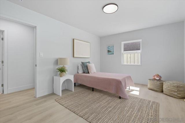 2039 Winnett St, San Diego CA: https://media.crmls.org/mediaz/780d6f1b-302c-4b0b-ae97-5c4f8b8cc2b0.jpg