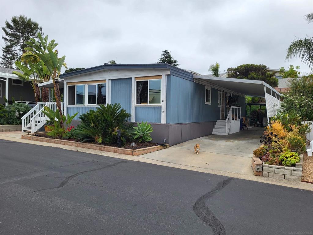 444 El Camino Real