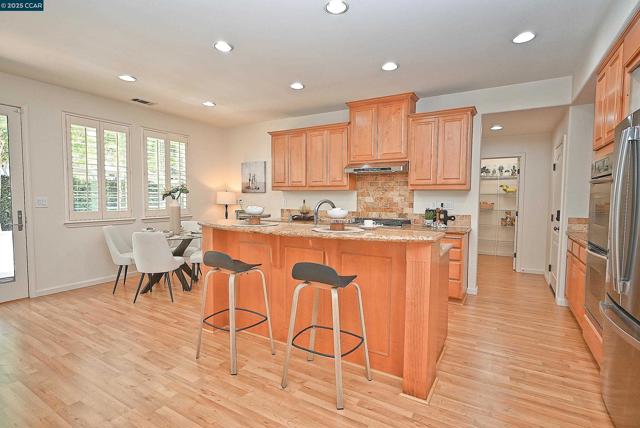 1416 Allanmere Dr, San Ramon CA: https://media.crmls.org/mediaz/780dcb66-ca52-4aca-a35d-7b158029da35.jpg