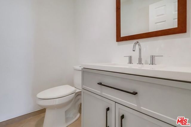 687 Mount Carmel Drive, Claremont CA: https://media.crmls.org/mediaz/780f48a0-2bd2-4510-9462-bca8765db0f8.jpg