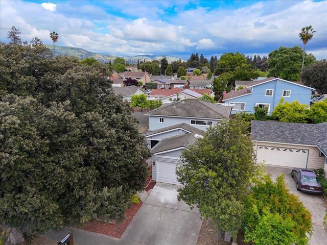 2828 Monte Cresta Way, San Jose CA: https://media.crmls.org/mediaz/780f7b05-3d97-4317-bcd2-65864d5a8123.jpg