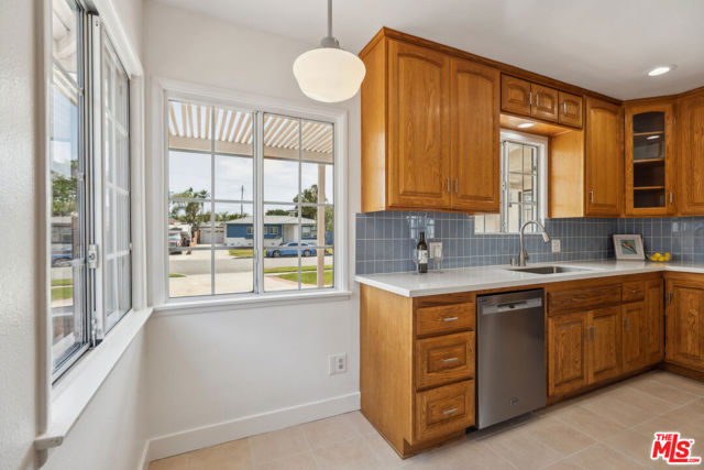 6513 Denmead Street, Lakewood CA: https://media.crmls.org/mediaz/780fd9bb-16d7-4ee7-b6c9-2bc94ba46ebe.jpg
