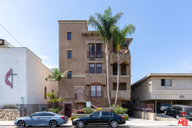 1625 Butler Avenue, Los Angeles CA: https://media.crmls.org/mediaz/781067ca-2ef5-4ac6-b8a6-4a1879b139c7.jpg