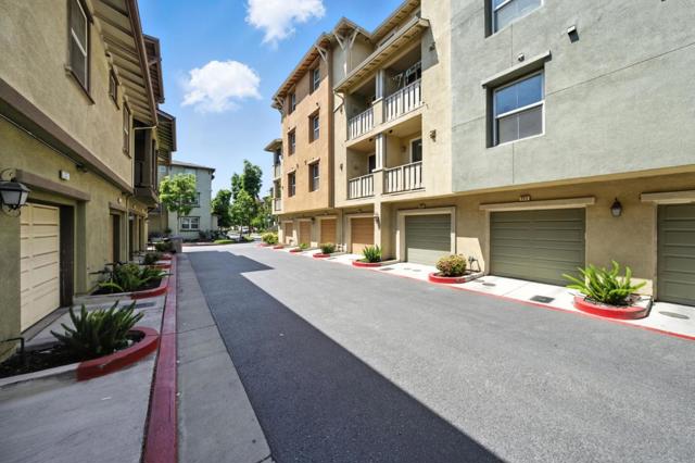 709 Modern Ice Drive, San Jose CA: https://media.crmls.org/mediaz/7810aade-36db-4e4e-bc2f-a91679605b9d.jpg