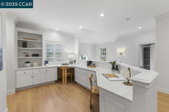 1826 Alameda Diablo, Diablo CA: https://media.crmls.org/mediaz/781120e5-cee8-4162-9756-694e600ad5c2.jpg