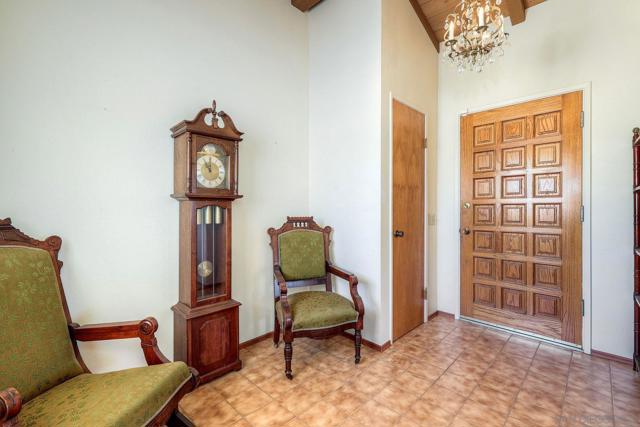 25861 E Old Julian Hwy, Ramona CA: https://media.crmls.org/mediaz/78117ae1-3002-49de-a7fa-6b7935181d1a.jpg