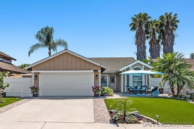 13874 Amber Sky Ln, San Diego CA: https://media.crmls.org/mediaz/781255a9-b83b-4d09-a377-2ed02d53a62a.jpg