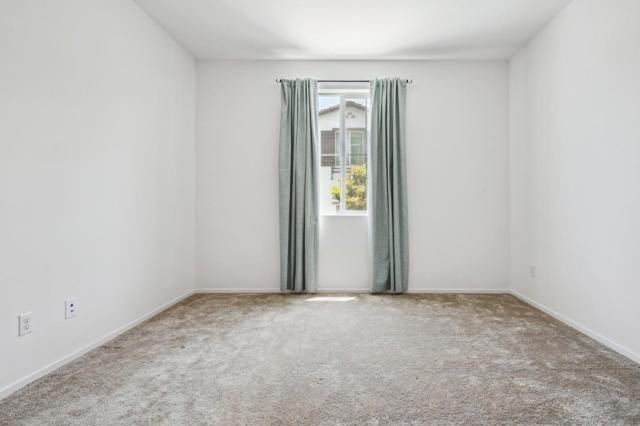 5584 Kate Way, Fontana CA: https://media.crmls.org/mediaz/781413db-40cc-4961-87bc-506fa9e6d0ce.jpg