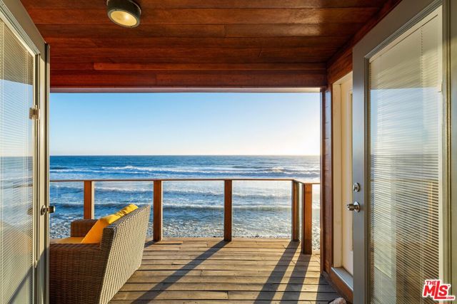 43000 Pacific Coast Highway, Malibu CA: https://media.crmls.org/mediaz/78148855-6542-4737-a65b-e2fab1e58b9b.jpg