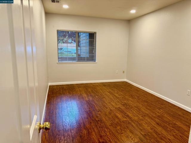 216 Stone Pine Ln, San Ramon CA: https://media.crmls.org/mediaz/7814aaee-c291-4960-9d56-956ad26f3e9e.jpg