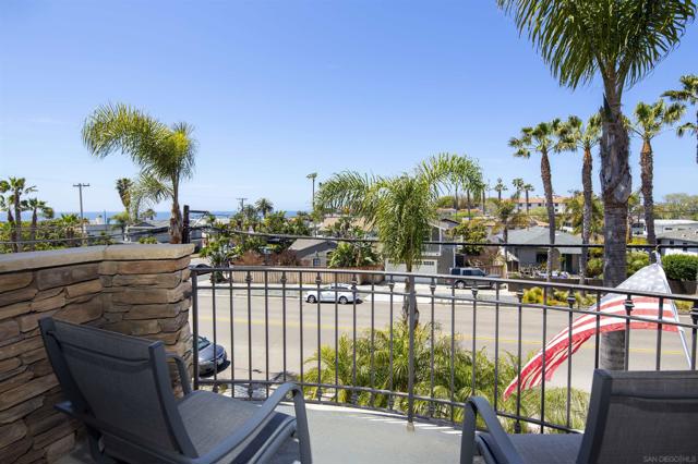 145 3rd Street, Encinitas, California 92024, 3 Bedrooms Bedrooms, ,3 BathroomsBathrooms,Townhouse,For Sale,3rd Street,250019696SD