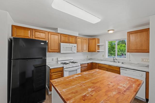 13580 Watsonville Road, Morgan Hill CA: https://media.crmls.org/mediaz/78155e21-9efa-4768-b8f4-ba293fc9543d.jpg