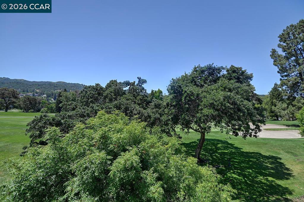 https://media.crmls.org/mediaz/78166f0b-b506-4e67-b9c3-85ff47acdf48.jpg?preset=X-Large