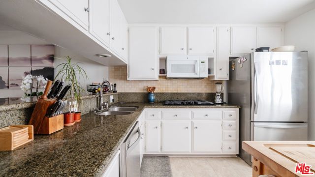 13065 MINDANAO Way, 14 photo 8