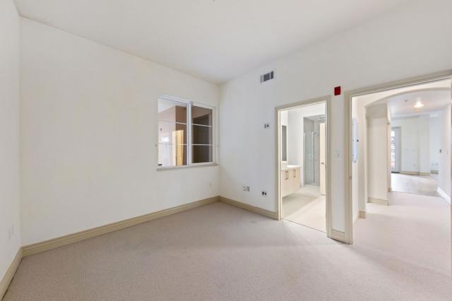 88 S Broadway, Millbrae CA: https://media.crmls.org/mediaz/78185547-2dab-4f09-80ff-598ee19aa6f6.jpg