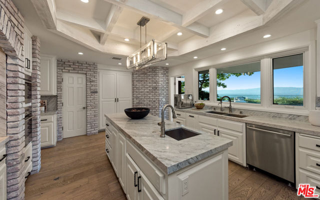 Drew Fenton | 3123 Stone Oak Drive Los Angeles CA | MLS: 7171865