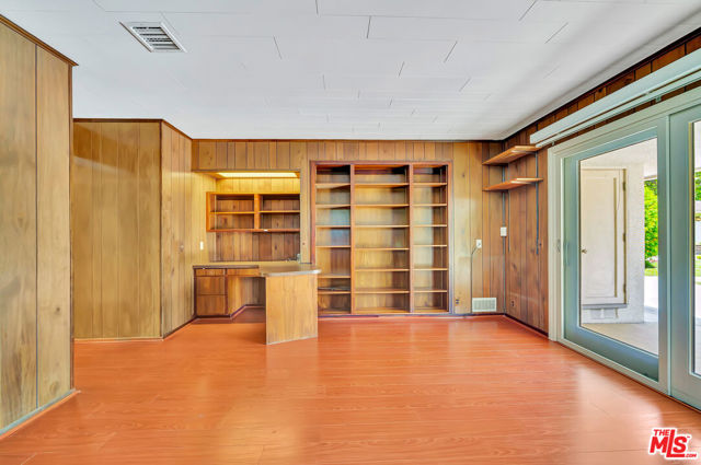 1100 Rodeo Road, Arcadia CA: https://media.crmls.org/mediaz/781944b4-9db1-48d7-b189-9fa6ad805df3.jpg