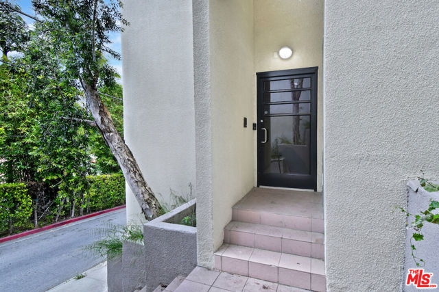 1701 Beverly Drive, Beverly Hills, California 90210, 4 Bedrooms Bedrooms, ,5 BathroomsBathrooms,Single Family Residence,For Sale,Beverly Drive,25488019