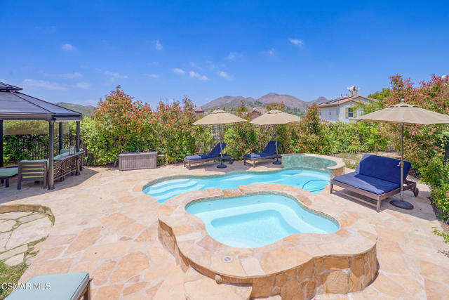 650 Astera Court, Newbury Park CA: https://media.crmls.org/mediaz/781a4820-545c-4b46-8350-50e450d68b6d.jpg
