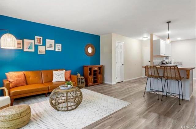 Detail Gallery Image 2 of 20 For 634 8th St #3,  Imperial Beach,  CA 91932 - 2 Beds | 1/1 Baths