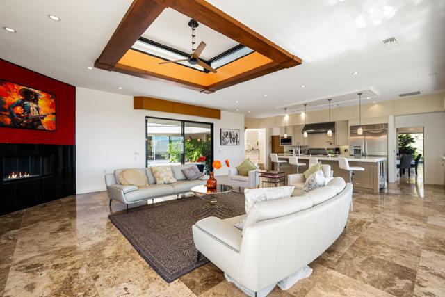 3295 Tiger Tail Lane, Palm Springs CA: https://media.crmls.org/mediaz/781c382c-a1cb-483d-91c4-8cb2d66e590b.jpg